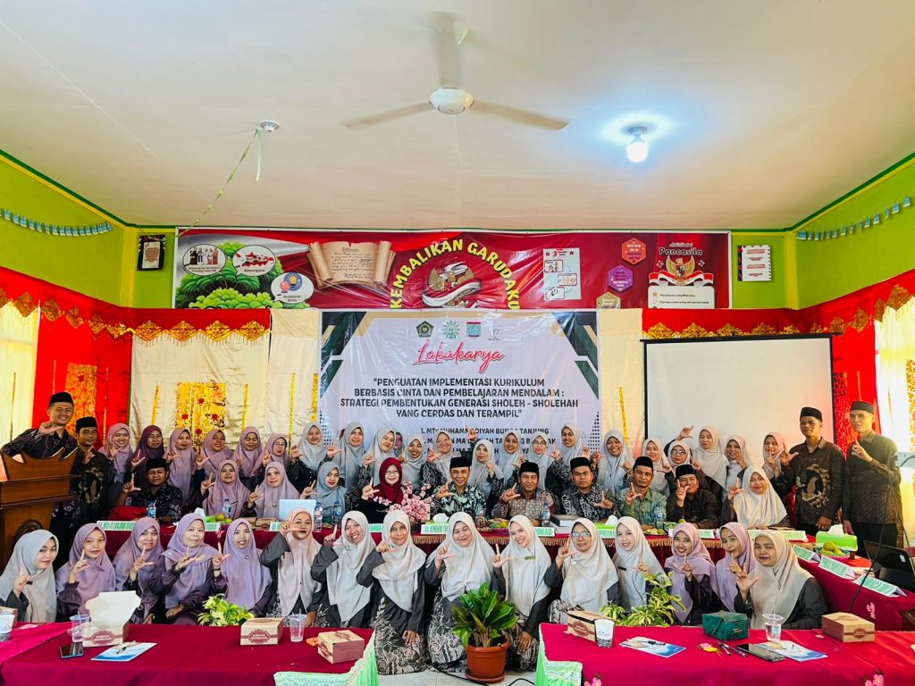 Hebat! Lima Madrasah di Batipuh Bersatu Gelar Lokakarya Penguatan Kurikulum Bersama Kemenag Tanah Datar